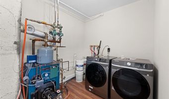 22 Guilette Pl, Amityville, NY 11701