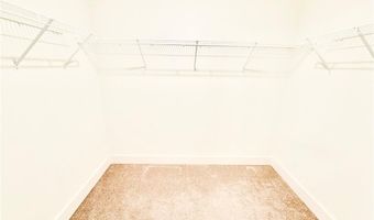 34 Auburn Woods Dr, Auburn, GA 30011