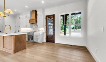 67 Cove Cir, Alexander City, AL 35010