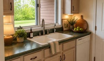 167 Country Club Ln, Amsterdam, NY 12070