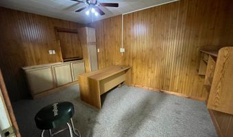518 3rd St, Alton, KS 67623