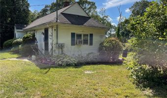 163 Woodside Ave, Cumberland, RI 02864