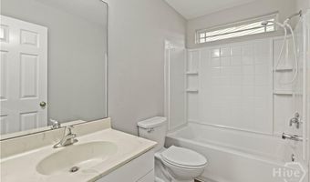 6 Spring Lake Cir, Savannah, GA 31407