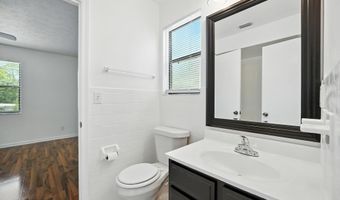 1915 MAIN St, Atlantic Beach, FL 32233