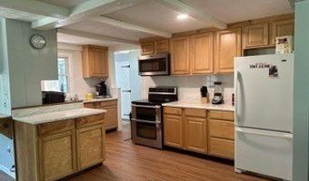 202 Crane Hollow Rd, Bethlehem, CT 06751