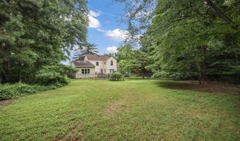 13 Swartzel Dr, Middletown, NJ 07748