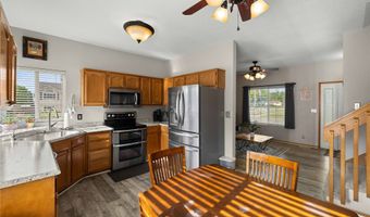 1215 7th Ave SE, Altoona, IA 50009