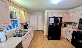 2474 Woodridge Dr, Asheboro, NC 27205