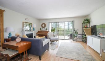 53 Brushy Plain Rd APT 5A, Branford, CT 06405