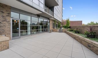 2001 15TH St N 306, Arlington, VA 22201