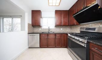246 Jamie Ln, Staten Island, NY 10312
