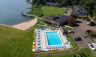 7 Harbour Vlg A, Branford, CT 06405