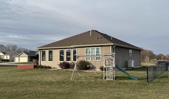 2040 Greenway Dr, Aurora, NE 68818