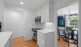 5901 DEVONSHIRE Dr, Bethesda, MD 20816