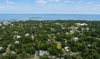 195 8Th St, Apalachicola, FL 32320