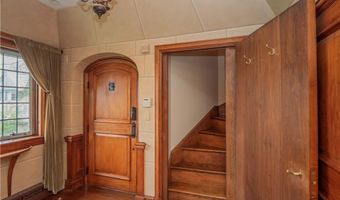 57 Ledge Rd 2, Newport, RI 02840