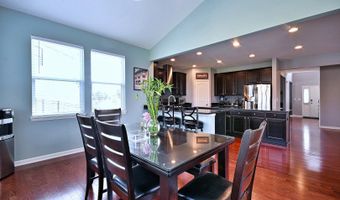 1128 Kingsmill Dr, Algonquin, IL 60102