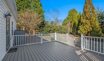 200 Scottsdale Dr, Advance, NC 27006