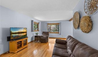 135 Knollwood St W, Annandale, MN 55302
