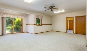 2010 Indiangrass Ct, Ames, IA 50014