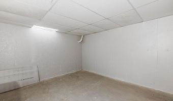 4540 Woodlow Dr, Bel Aire, KS 67220