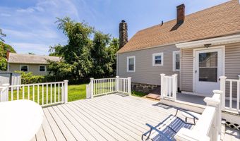 404 Soundview Ave, Bridgeport, CT 06606