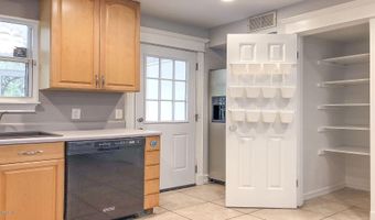 1396 MAIN St, Atlantic Beach, FL 32233