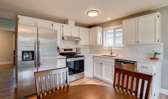 513 SE 10TH St, Battle Ground, WA 98604