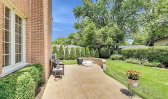 913 S DRYDEN Pl, Arlington Heights, IL 60005