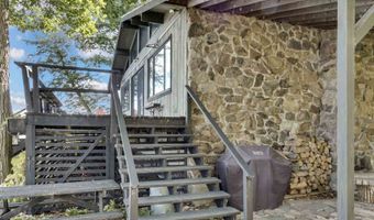 14 Macomber Pt, Alburgh, VT 05440