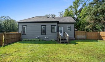 411 N 6th St, Beresford, SD 57004