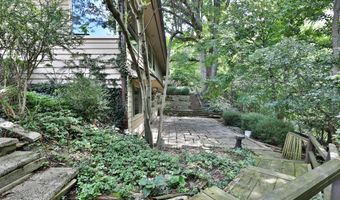 519 E Cooke Rd, Columbus, OH 43214