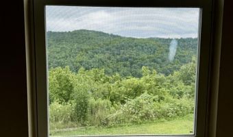 301 T Estes Rd, Beattyville, KY 41311