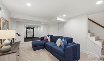 1815 DeArmon Dr, Charlotte, NC 28205