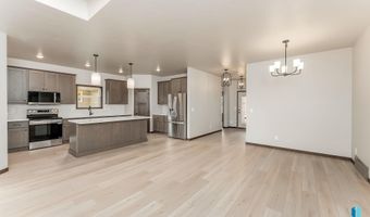 2405 E Tinley St, Brandon, SD 57005