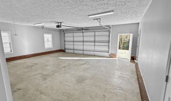 1635 Robertson Rd, Blue Springs, MS 38828