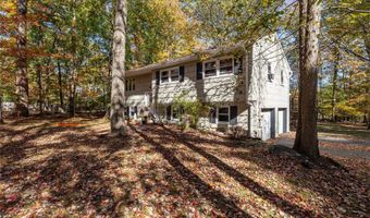 19 Apple Blossom Ct, Airmont, NY 10952