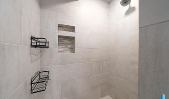 1513 E Sylvan Cir, Brandon, SD 57005