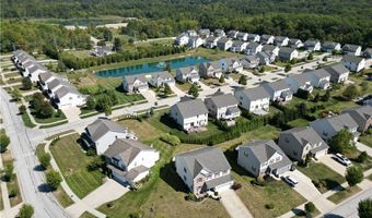 818 Hilliary Ln, Aurora, OH 44202