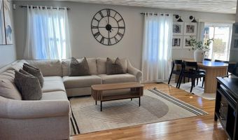 41 Follett St, East Providence, RI 02914