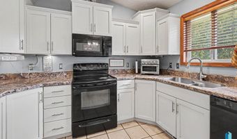 205 W Hackberry St, Brandon, SD 57005