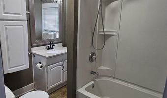 709 N Cedar St, Auburn, IN 46706