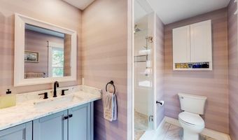 5 Hampden St, Barrington, RI 02806