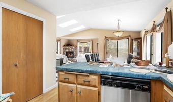 405 Wrights Creek Dr, Ashland, OR 97520