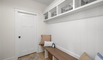 3827 NW Reinhart Dr, Ankeny, IA 50023