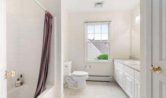 200 Wickford Point Rd, North Kingstown, RI 02852