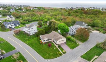 6 Windward Cir, Narragansett, RI 02882