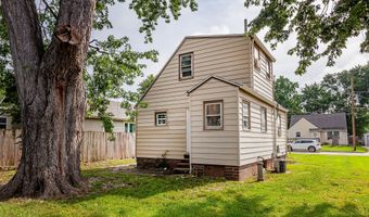 2416 E 38th Ct, Des Moines, IA 50317