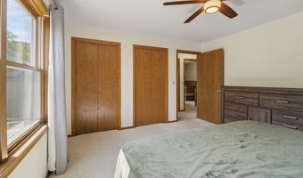 1917 E GLENDALE Ave, Appleton, WI 54911