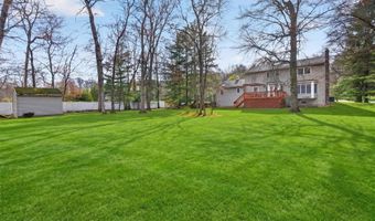 6 Amanda Ct, Airmont, NY 10952